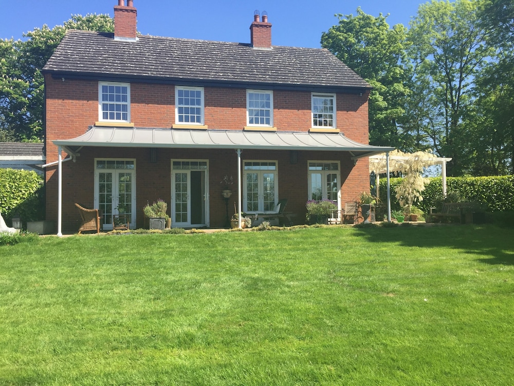 The Hall Farm B B 19/24