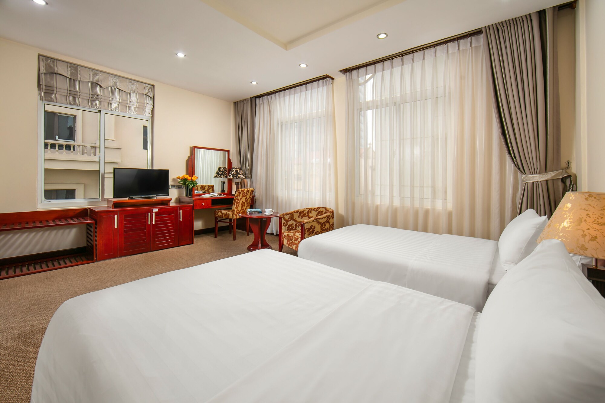 SUPERIOR, TWIN BEDS