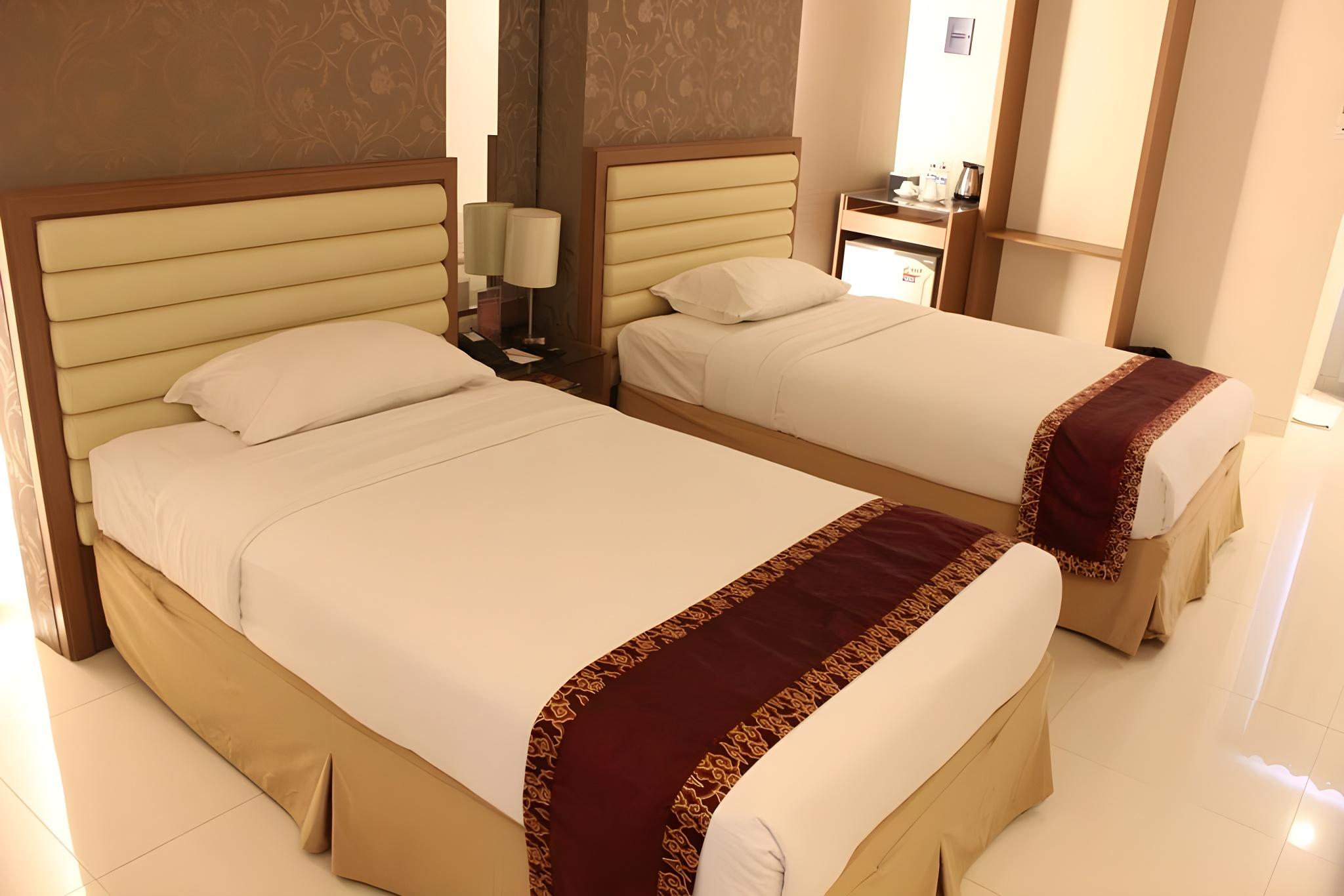 Deluxe, Twin Beds