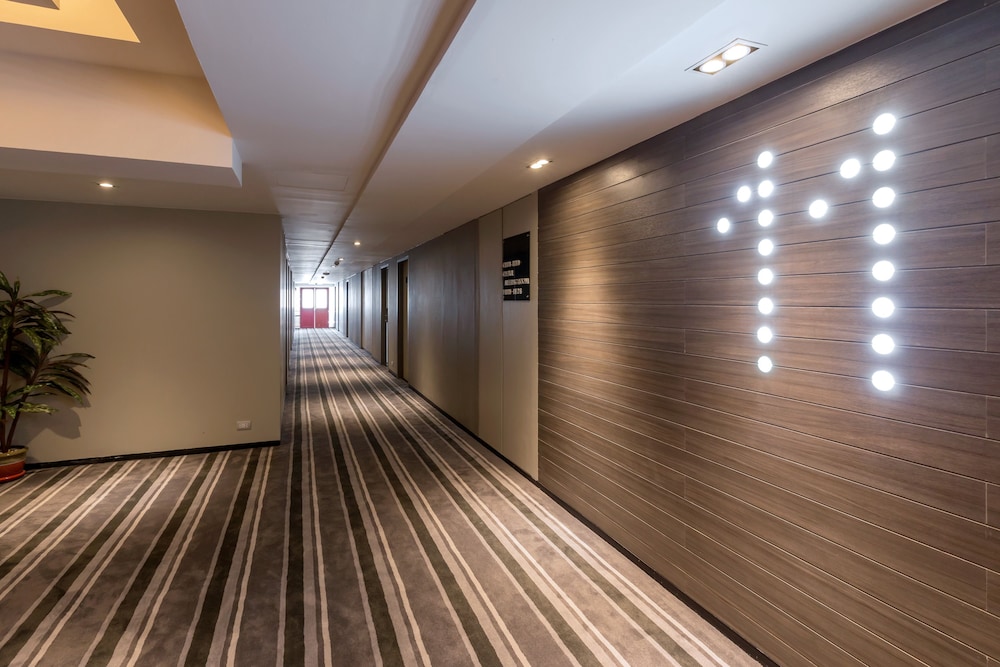 Pearl Hotel Phuket 37/64