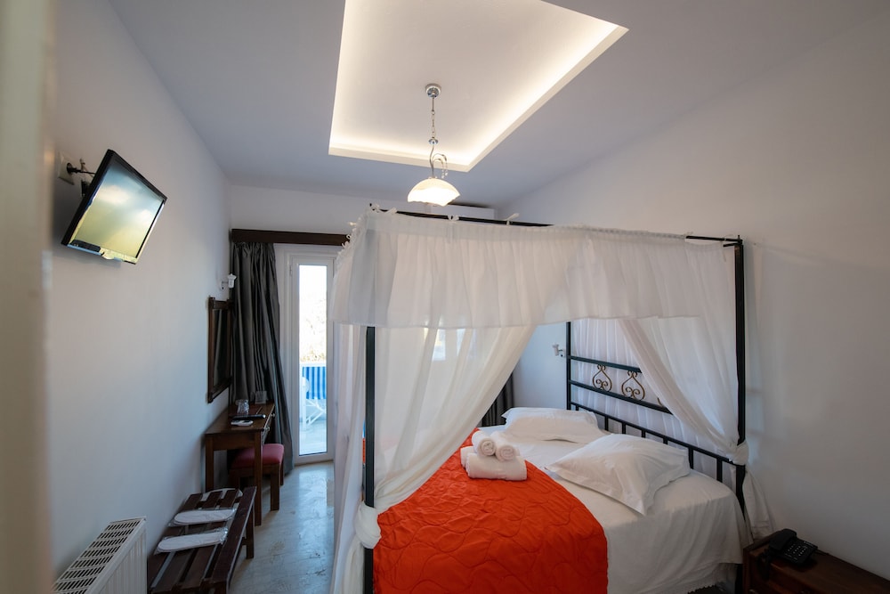 Lodos Hotel 34/58