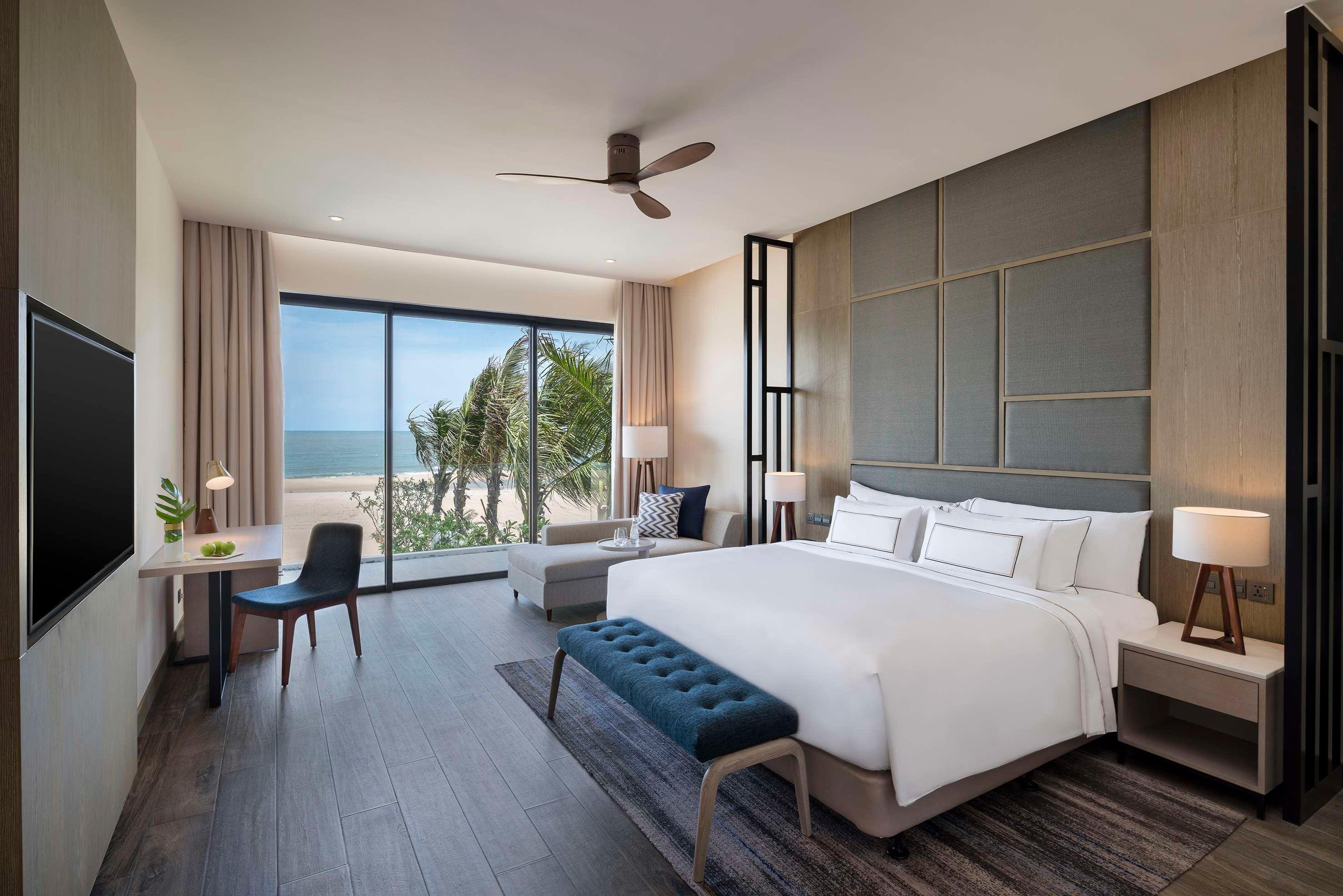4 Bedrooms, Pool, the Level, Villa, Beach Front