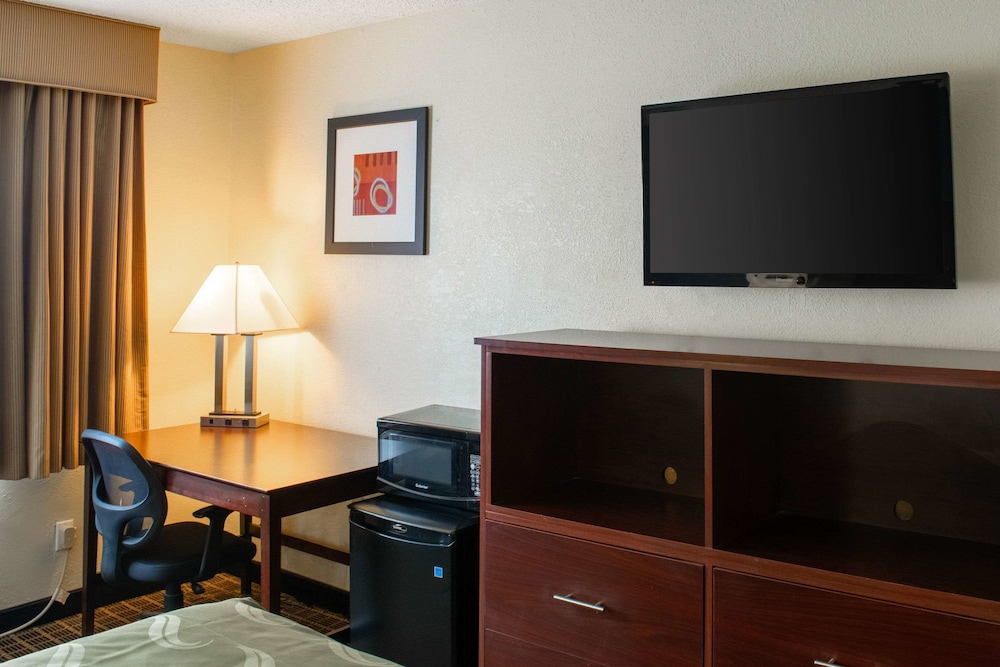 Quality Inn Plainfield 36/47