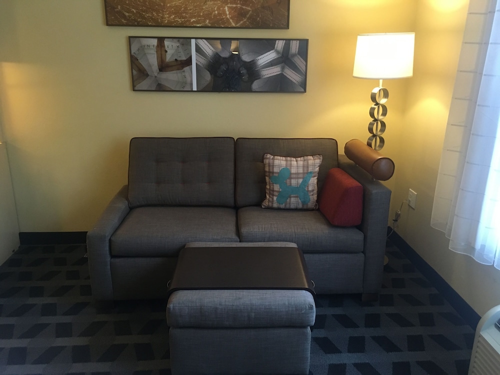 Towneplace Suites By Marriott Pensacola 28/52