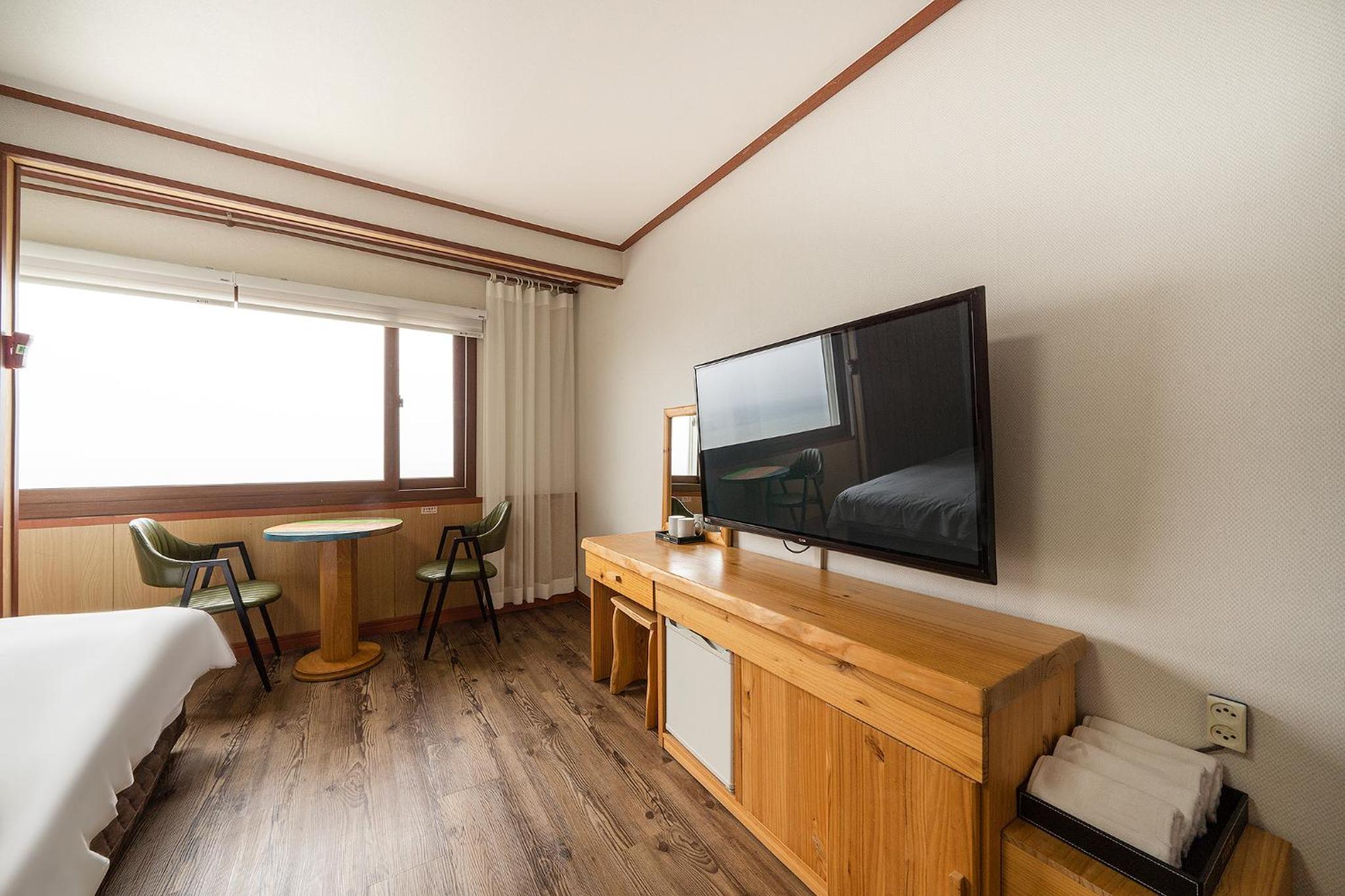 Fantastic Ocean View Sydney Hotel 35/51