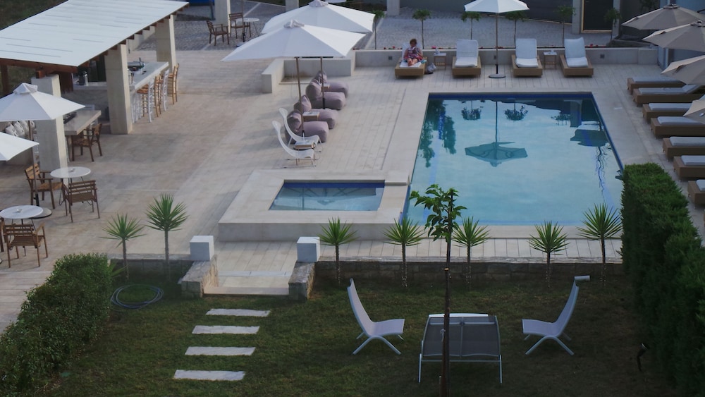 Niovi Boutique Apartments 7/30