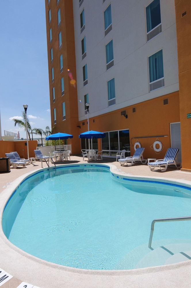 Hampton Inn by Hilton Queretaro Tecnologico 3/46