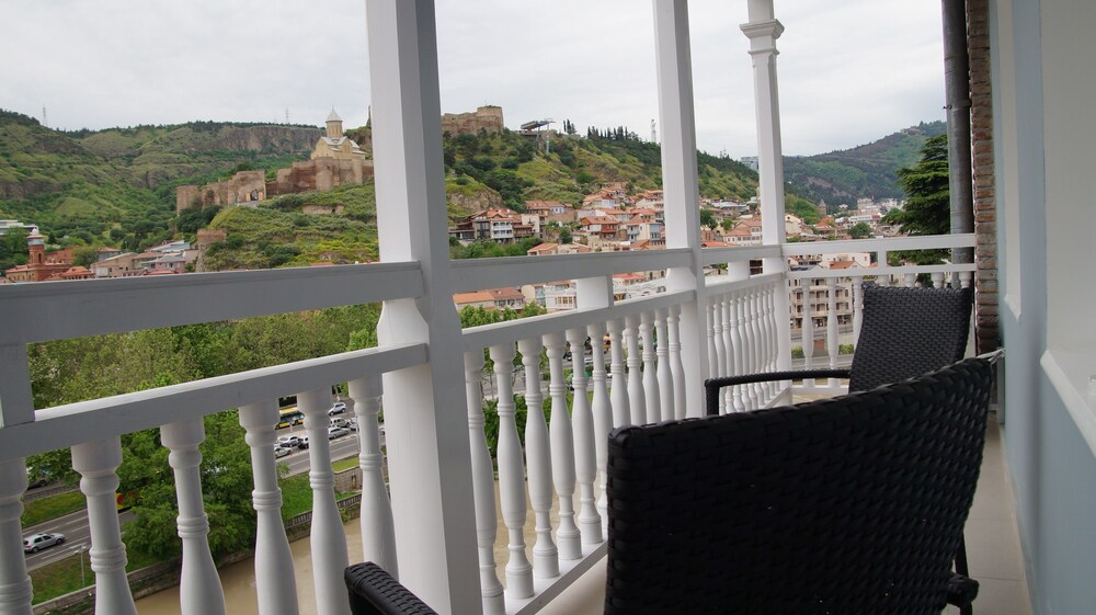 Old Metekhi Hotel 6/50