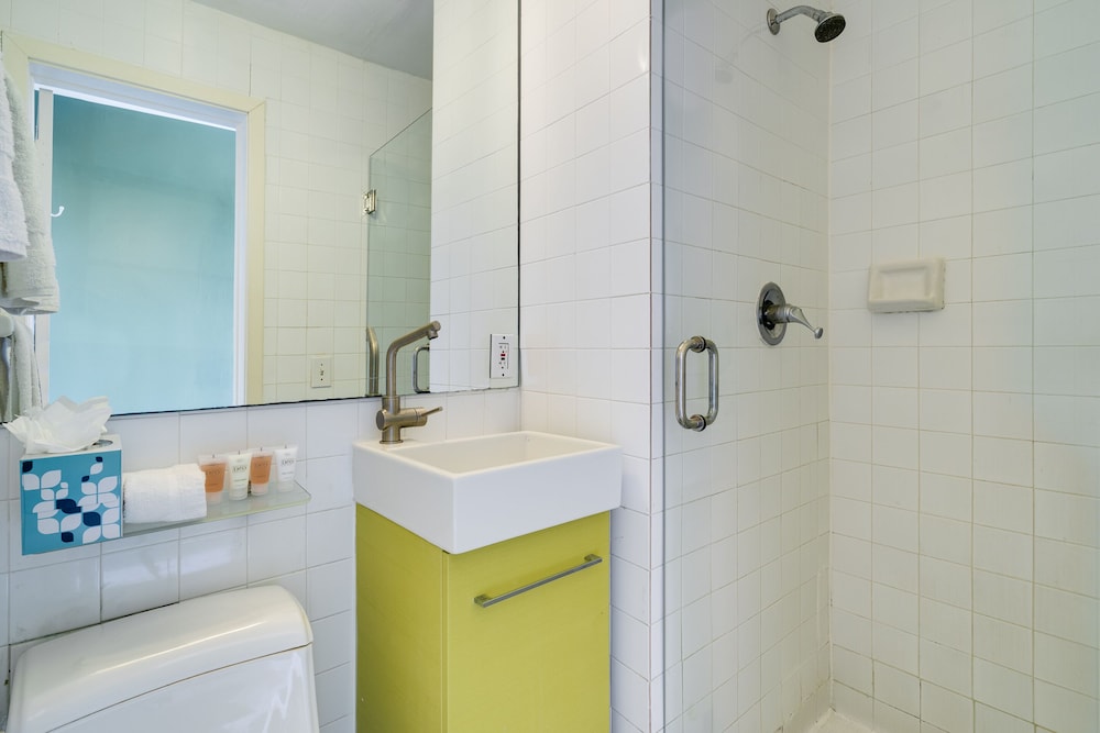 Greenview Hotel 50/50