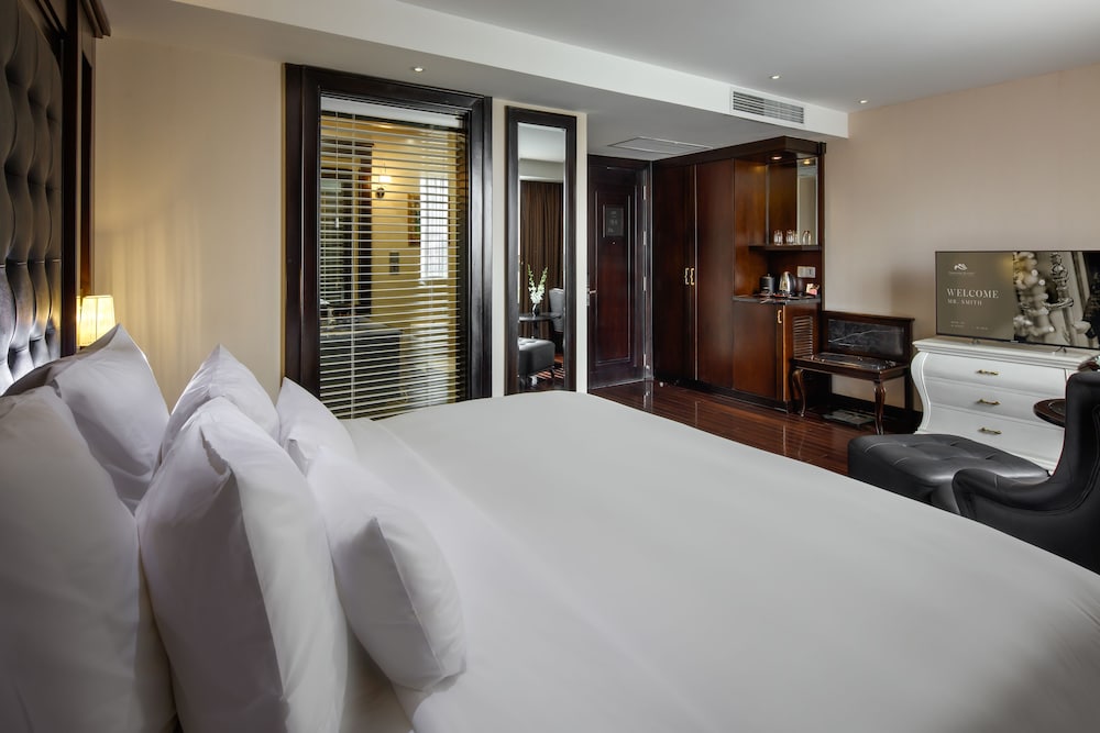 Paradise Suites Hotel 14/66