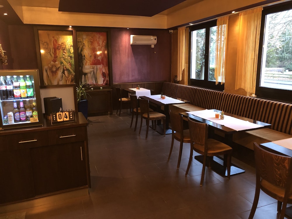 Parkhotel Lindenhof 27/40
