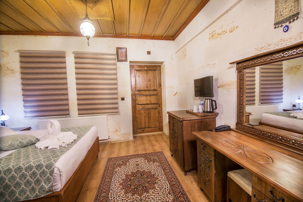 Ozbek Stone House 49/50