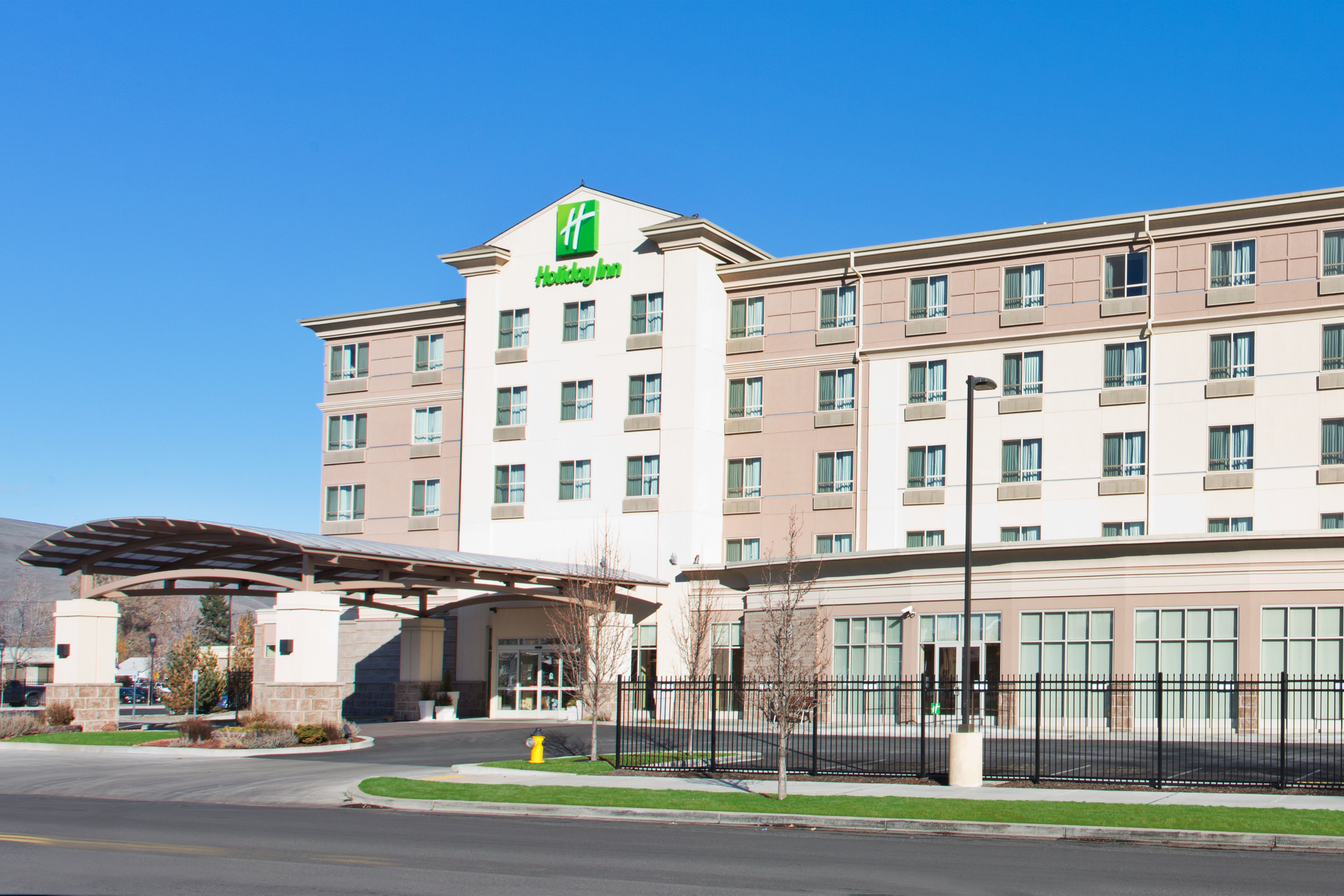 Holiday Inn Yakima 65/68