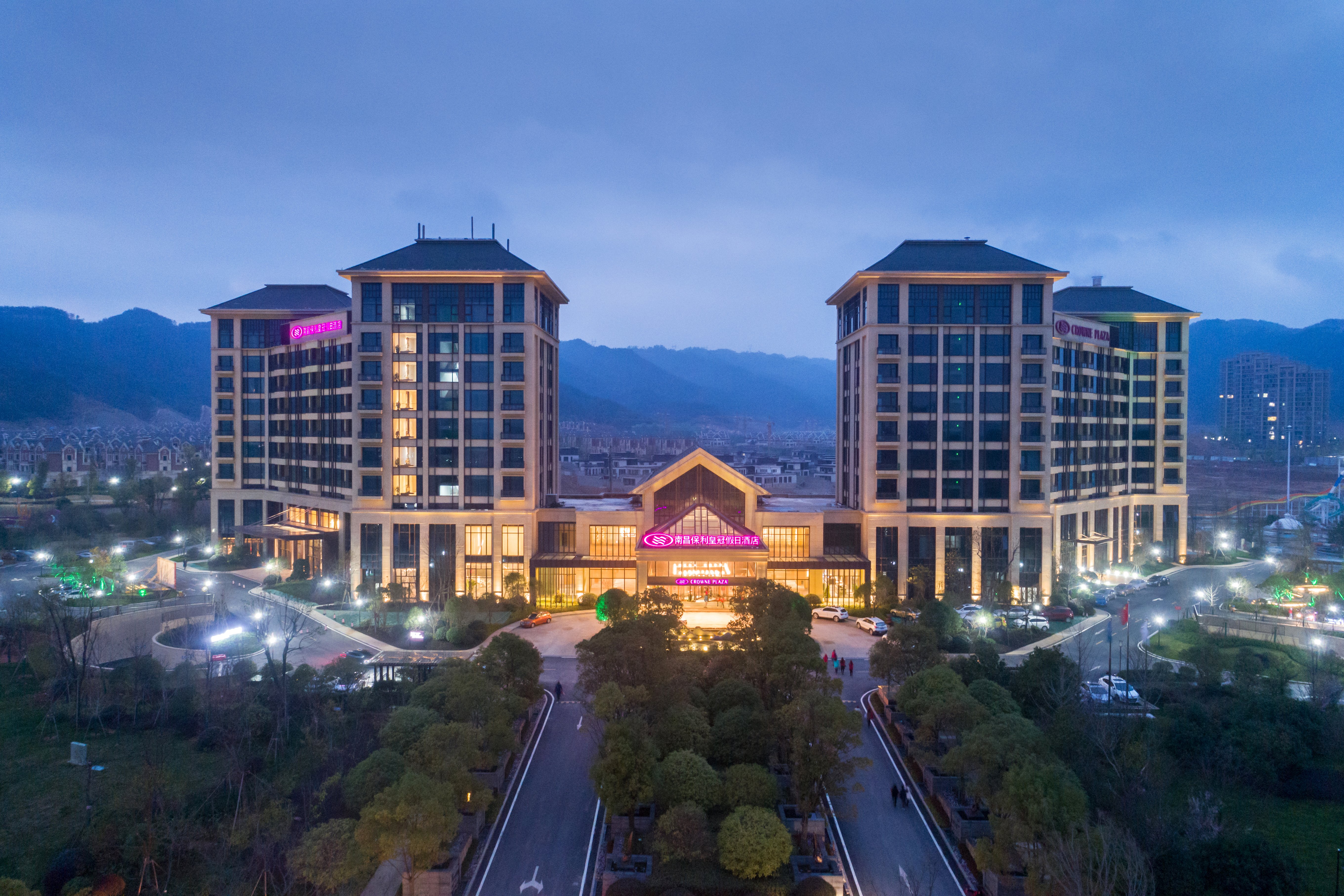 CROWNE PLAZA NANCHANG WANLI 1/50