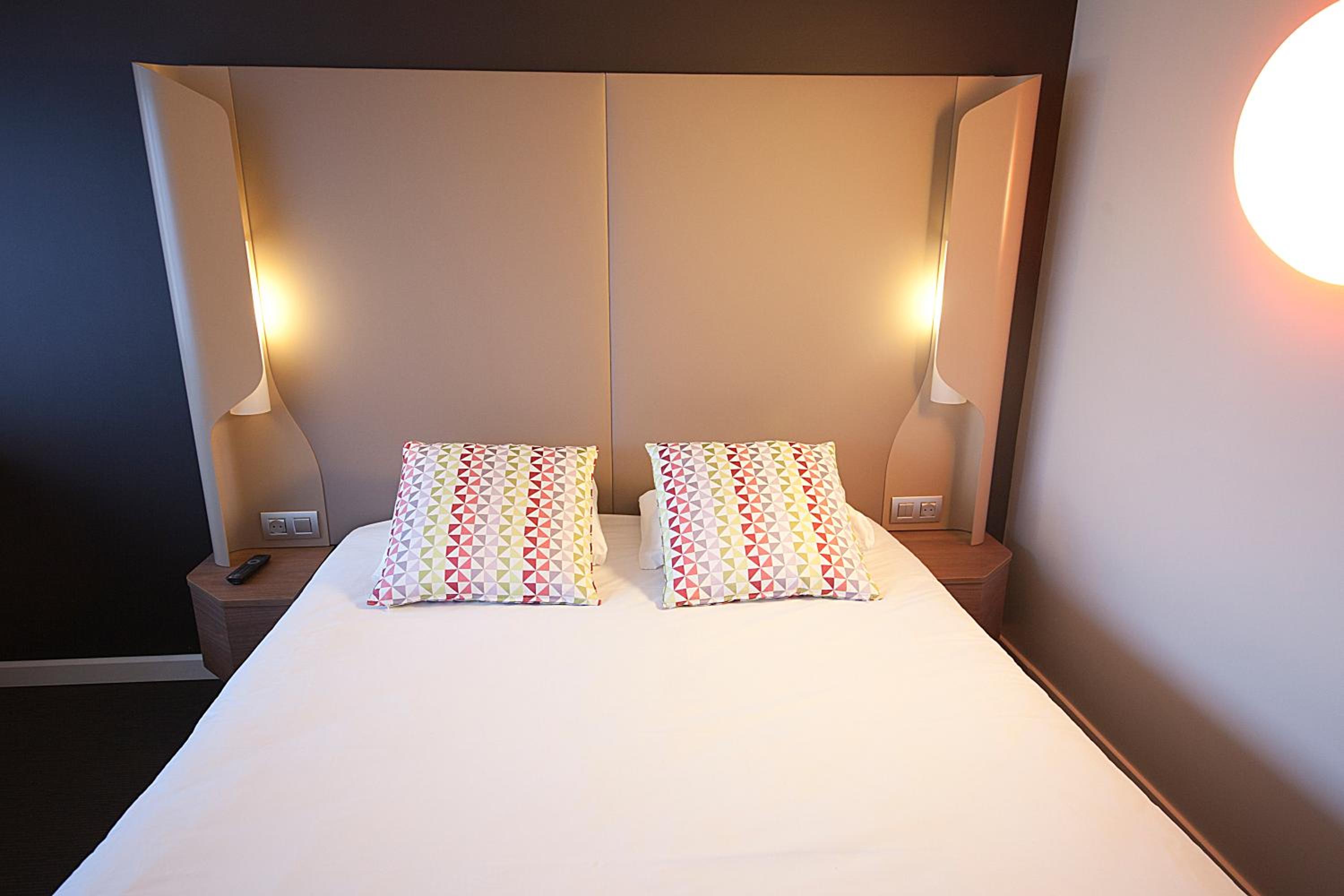 غرفة بسرير مزدوج، Hotel Campanile Clermont Ferrand Sud - Aubiere 5/8