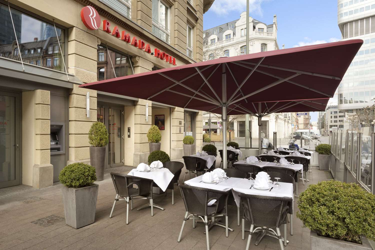 Ramada By Wyndham Frankfurt Central Station 21/35