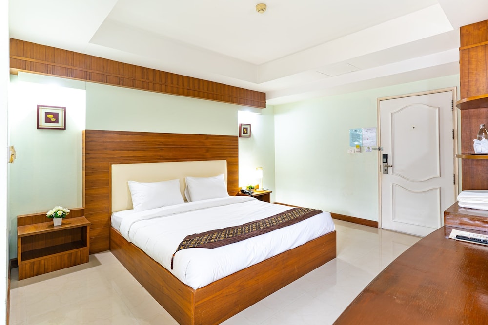 Sirin Hotel & Resident 15/50