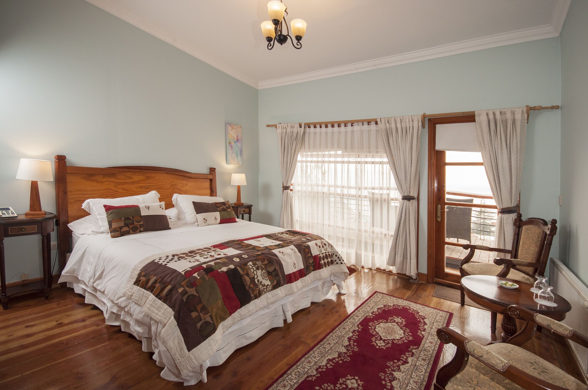 Standard, Queen Bed, Hill View, Balcony