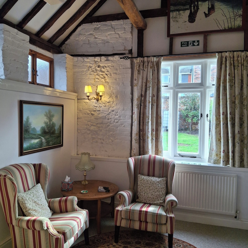 The Abbey Hotel 30/50
