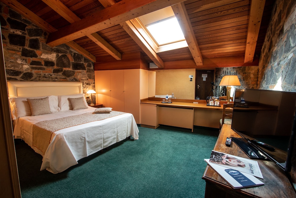 Albergo Le Due Corti 34/62