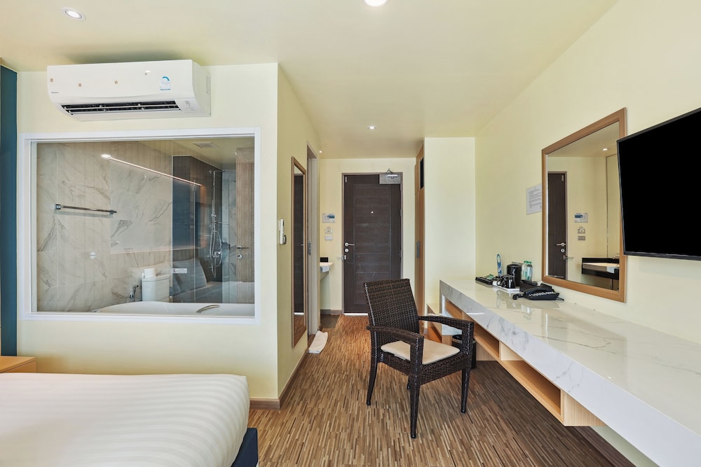 Dome Kata Resort 76/76