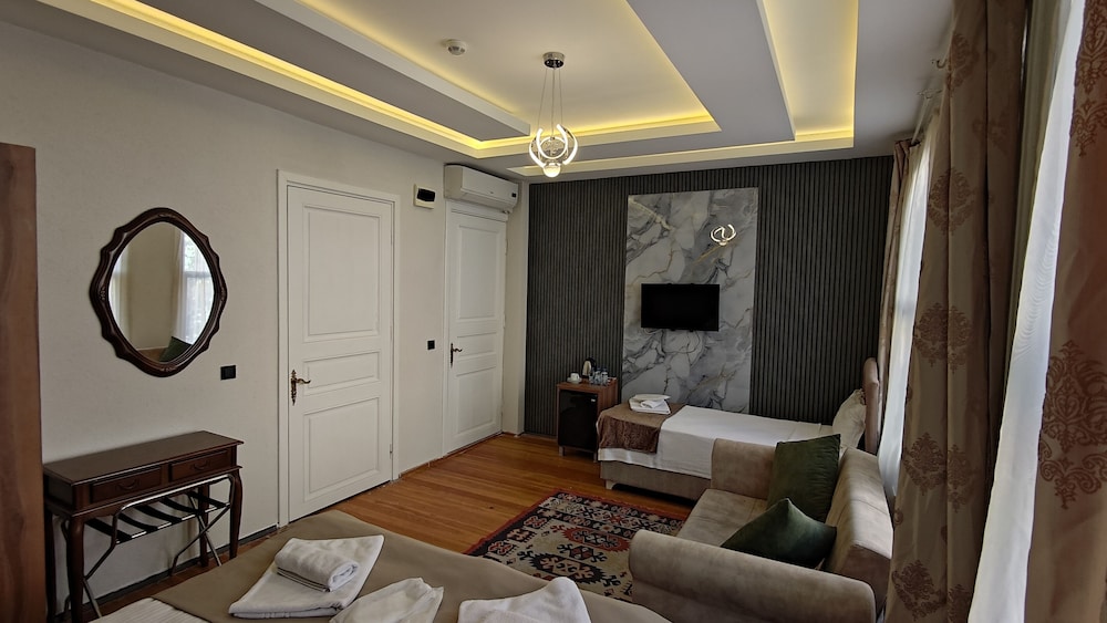 Nuray Hotel 40/54