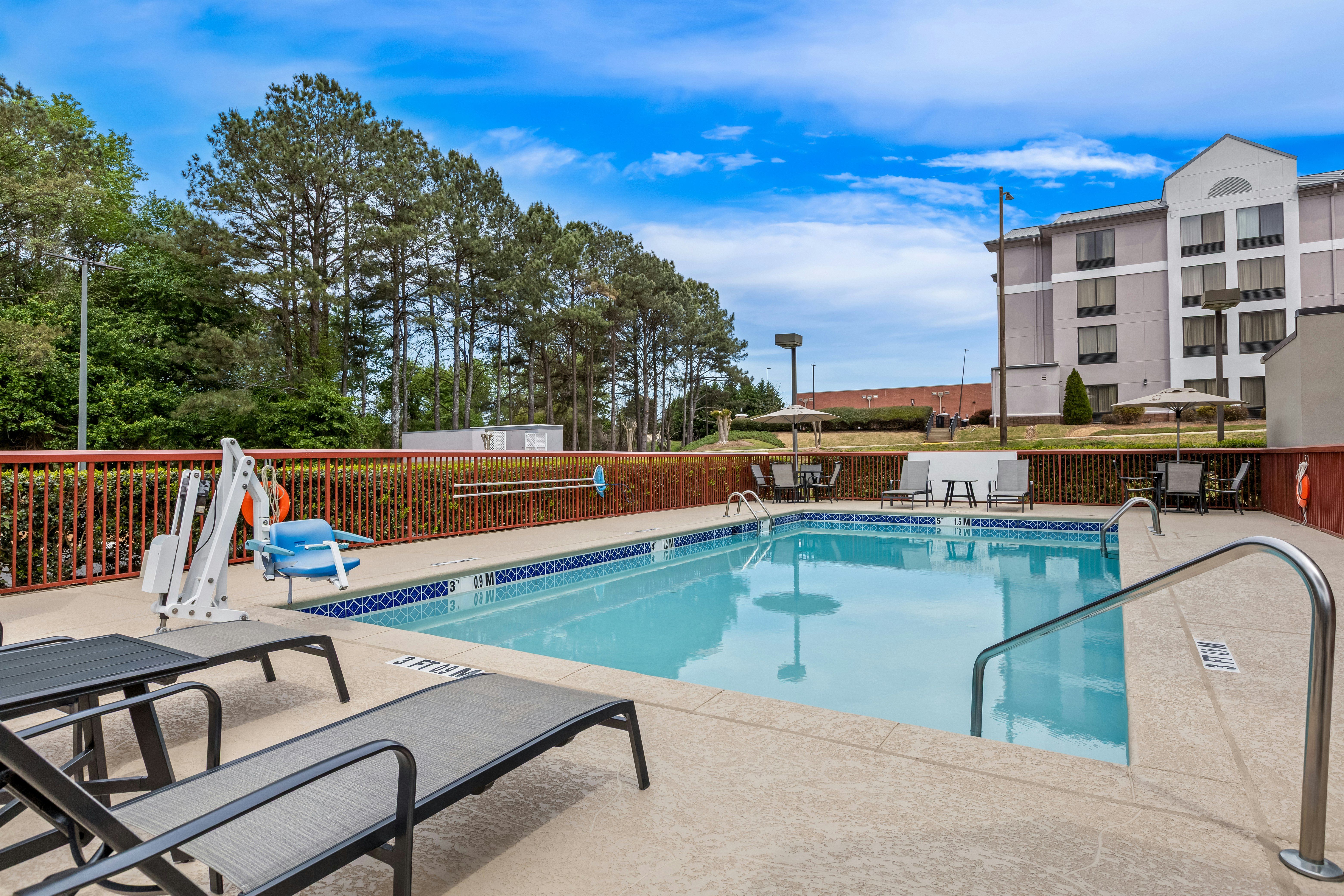 Hampton Inn Carrollton, GA 4/75