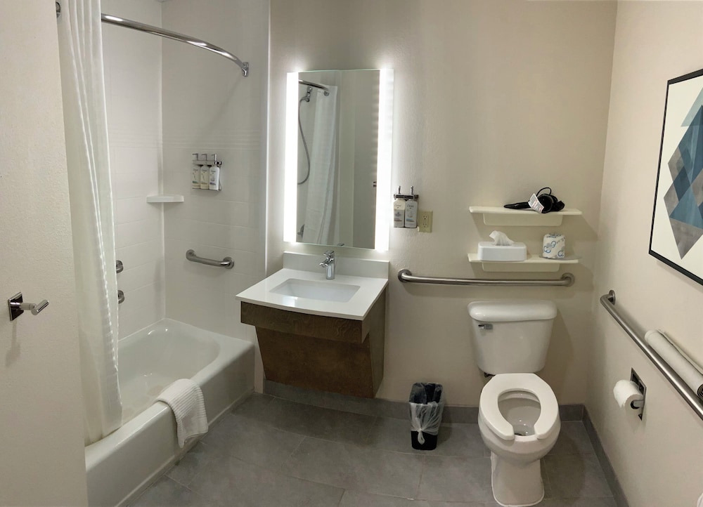 Candlewood Suites Oklahoma City-Moore 37/38