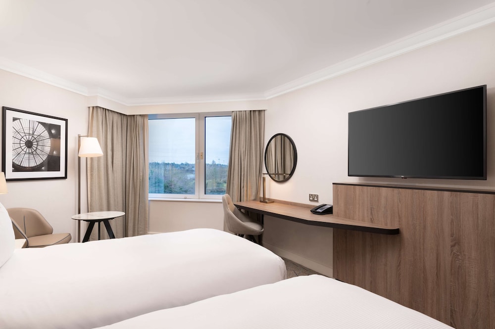 ROOM, TWIN BEDS