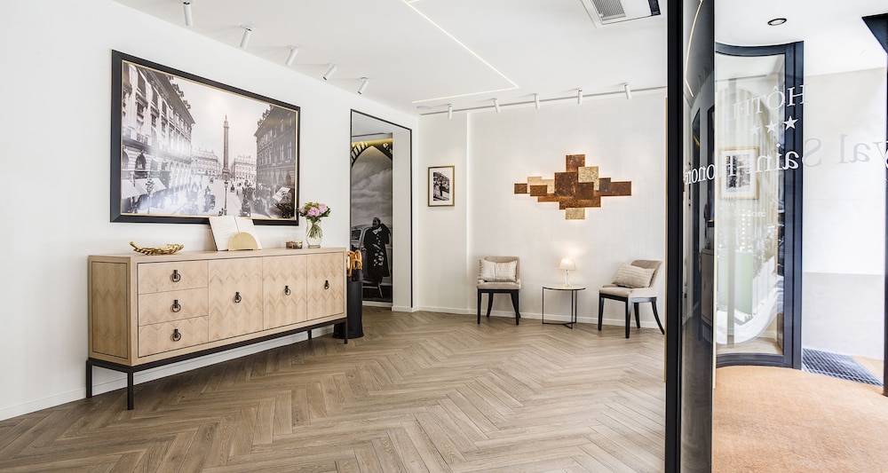 Hotel Royal Saint Honore 46/60