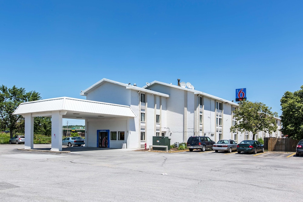 Motel6 Council Bluffs, IA - Omaha East 6/68