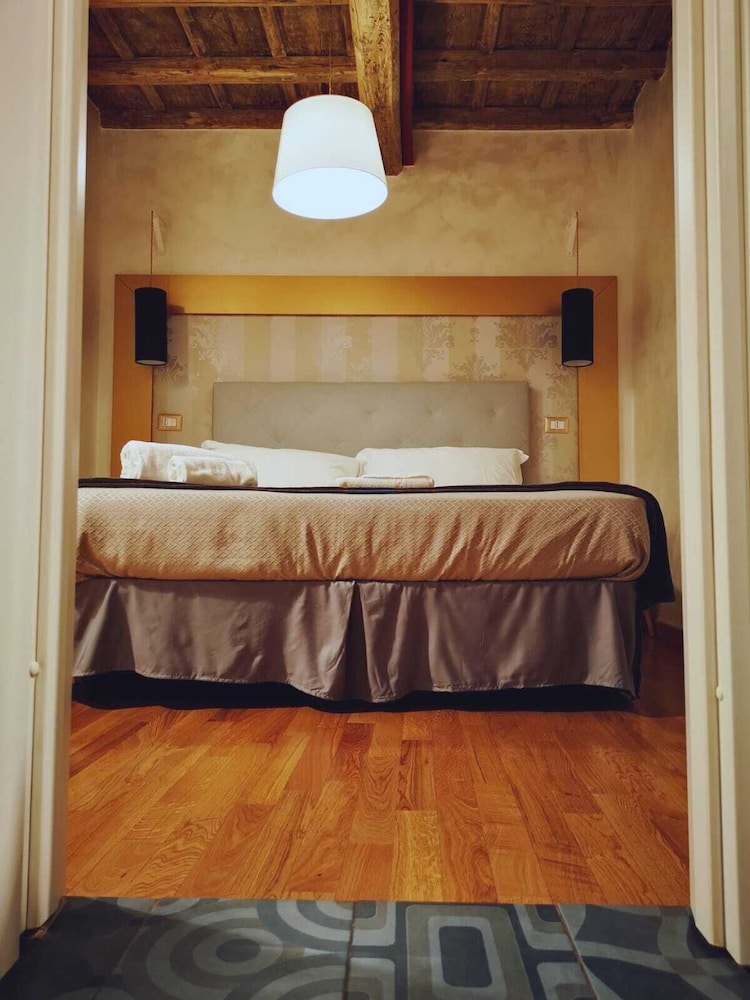 Dulcis Inn Pantheon 8/50