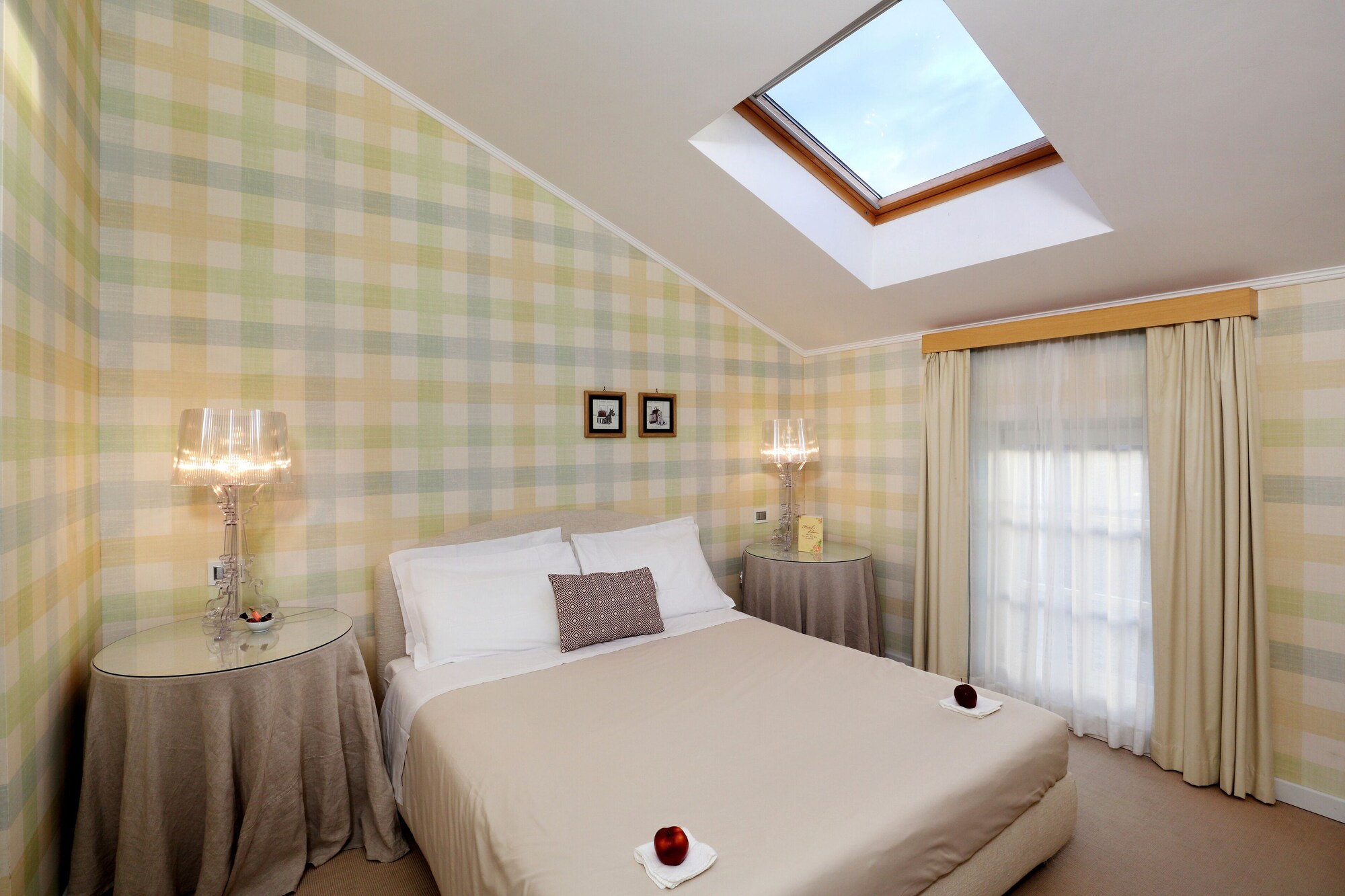 Standard, Double Bed