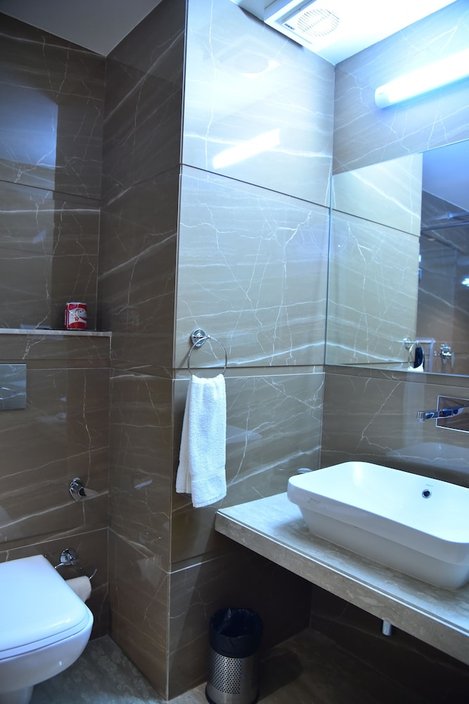 Hotel Narayanam 50/50