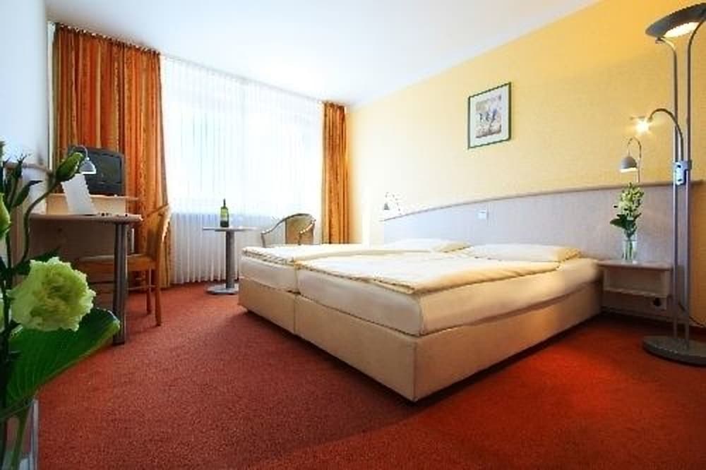 Panorama Inn 12/34