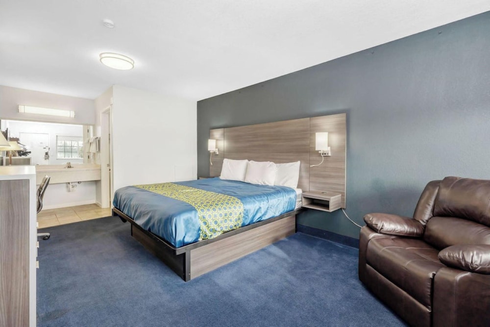 Room, King Bed, Smoking