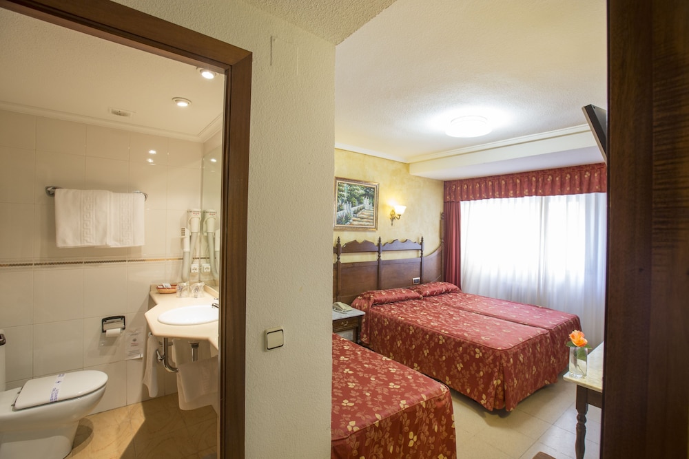 Hotel Reyes Catolicos 20/39