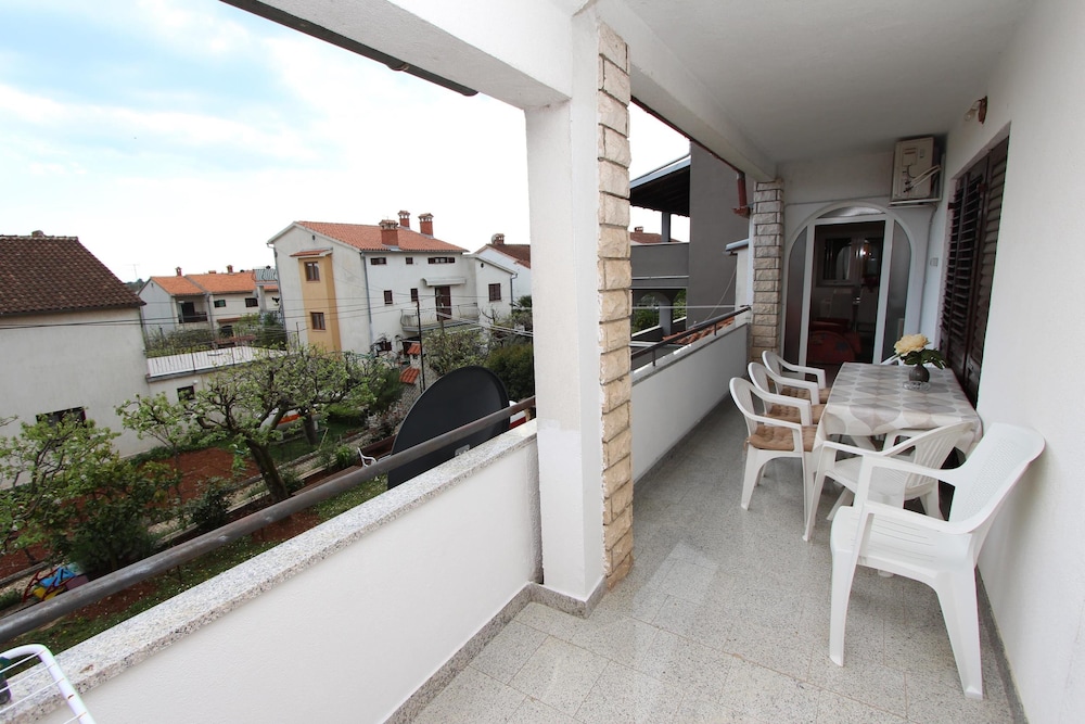APARTMENT DIVNA 6/66
