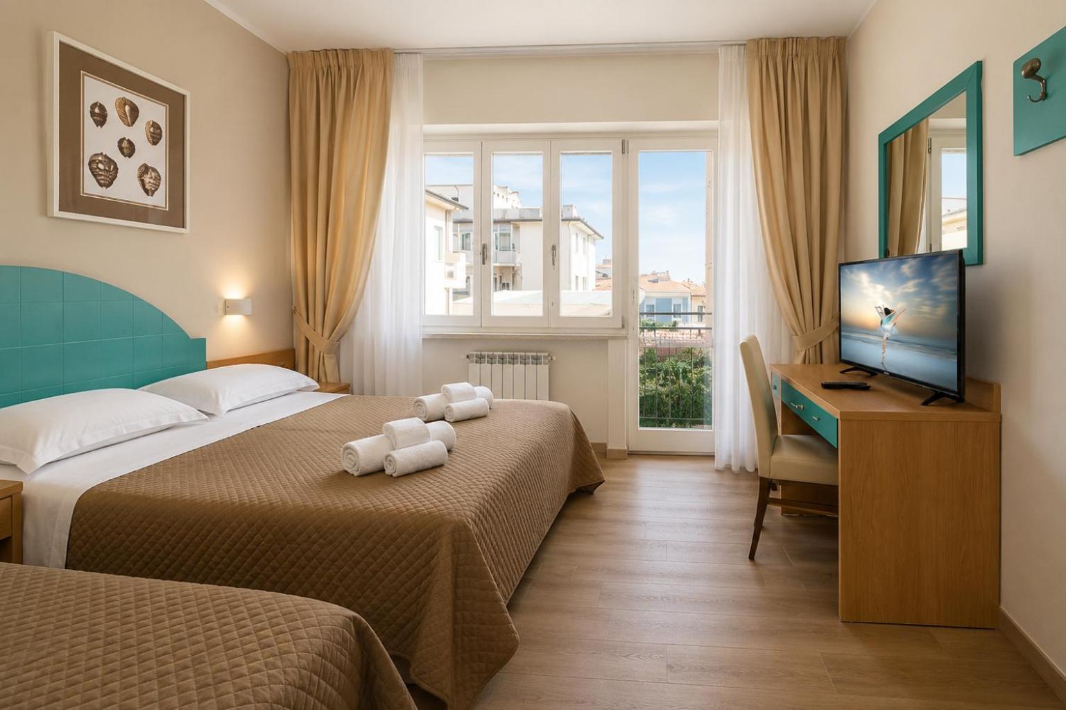 غرفة ثلاثية بشرفة، Hotel Stella D'italia 2/8