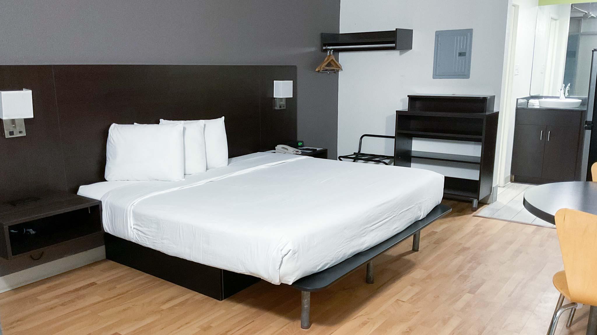 Studio 6 Extended Stay - Columbus, GA -Downtown 6/30