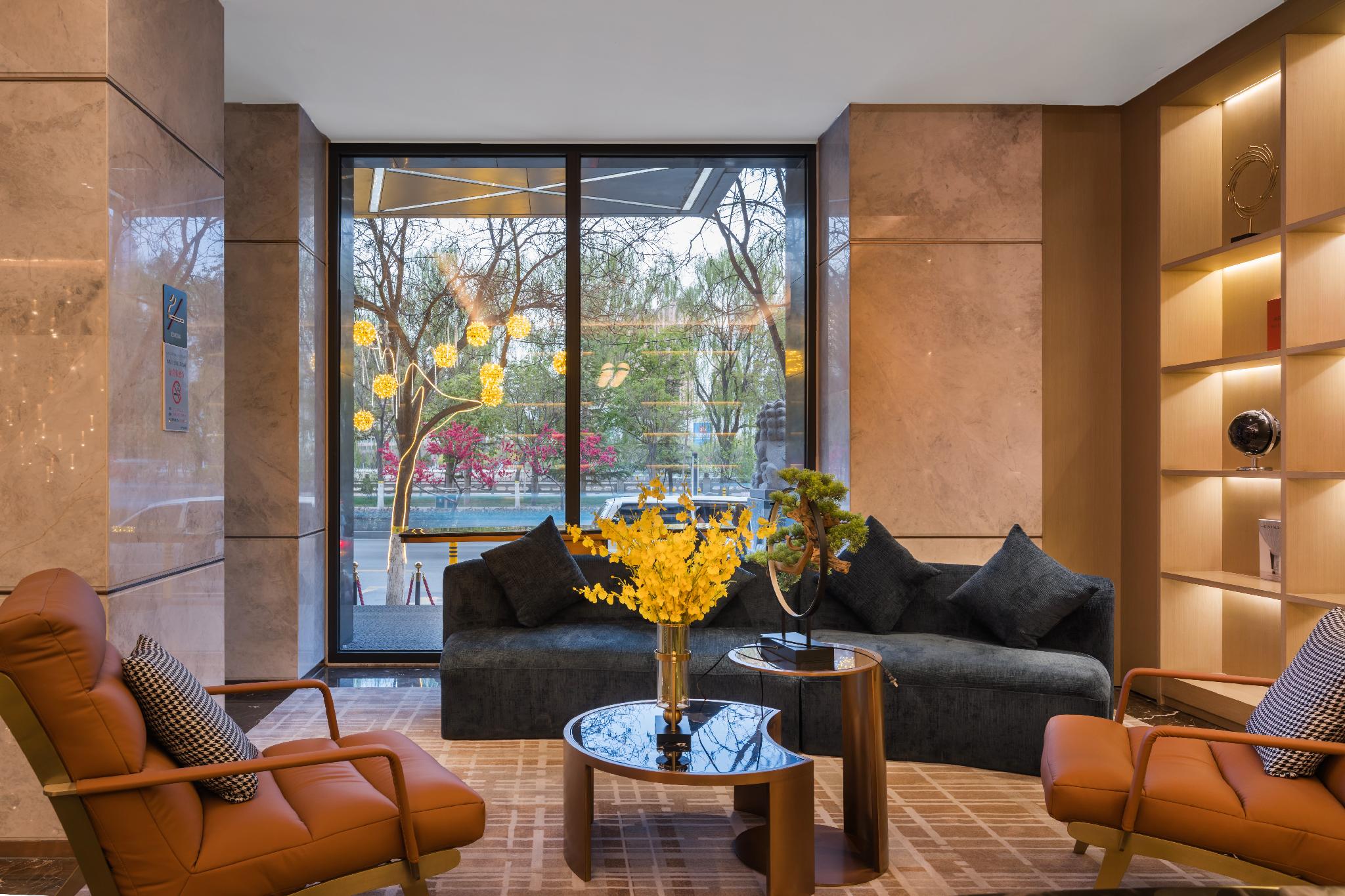 Atour Hotel (Qilihe Bridge, Lanzhou High Speed Railway Station) 31/45