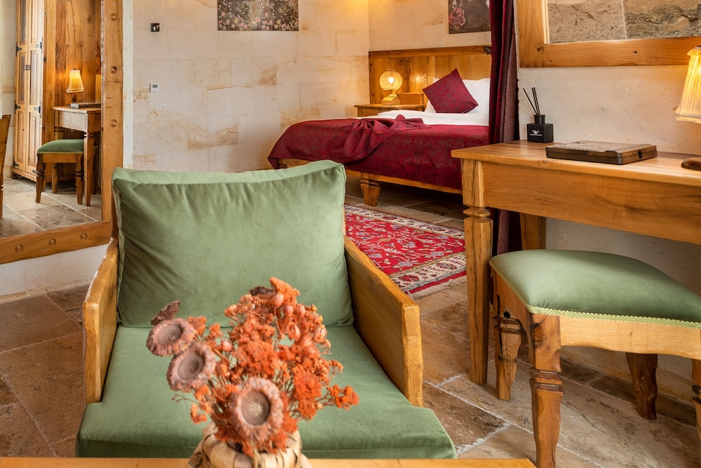 Acer Cave Hotel 27/67