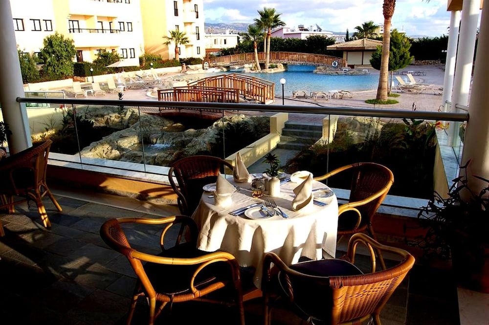 Panareti Coral Bay Resort 52/68