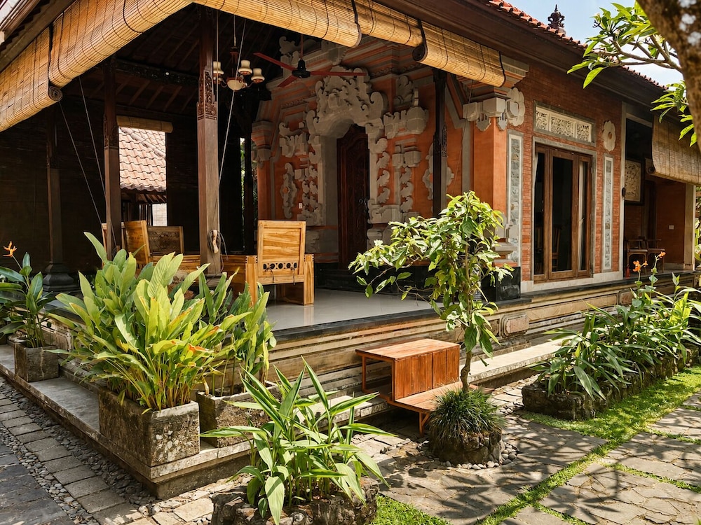 Jero Sebali Villa 42/48