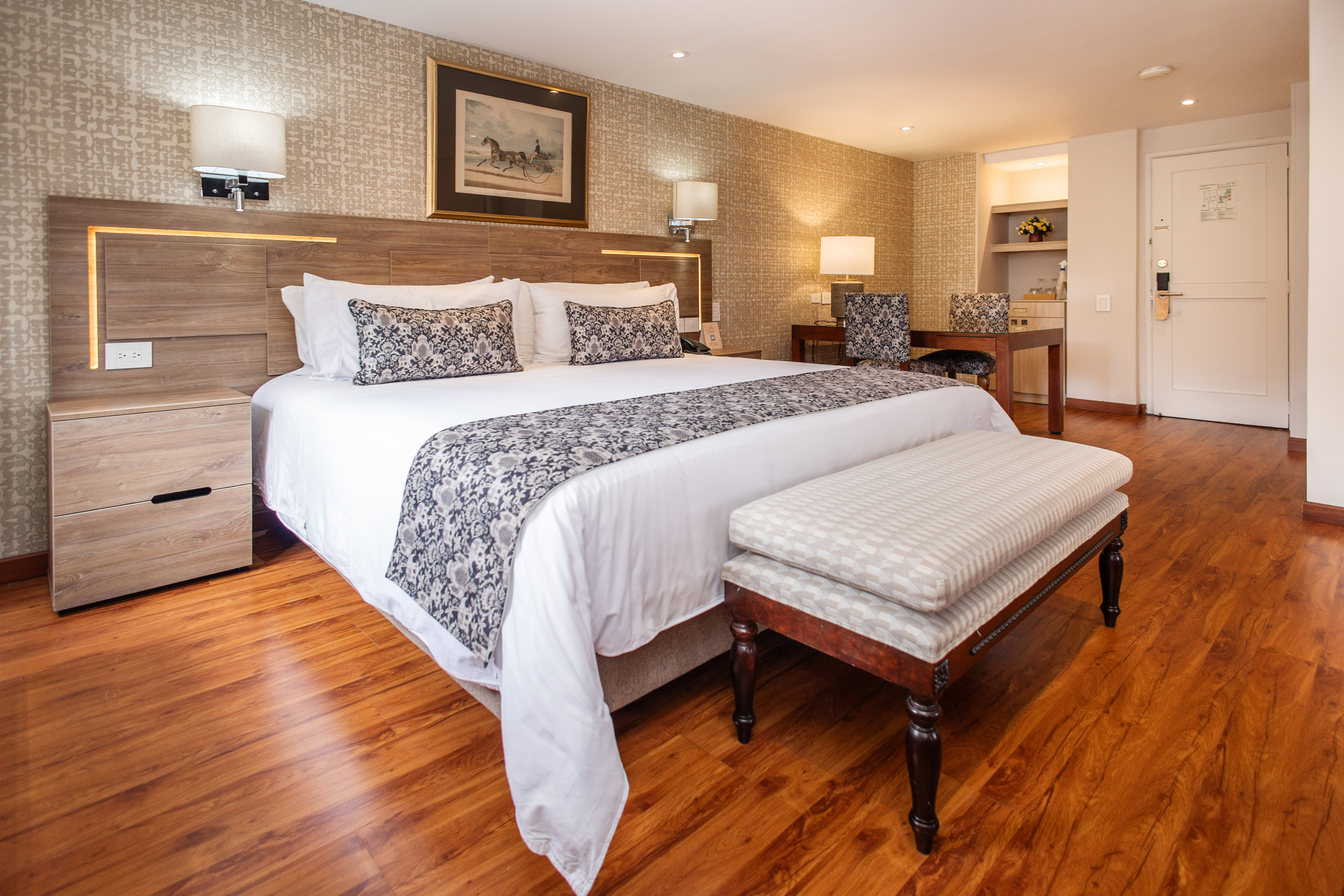 Hotel Porton Bogota 23/81