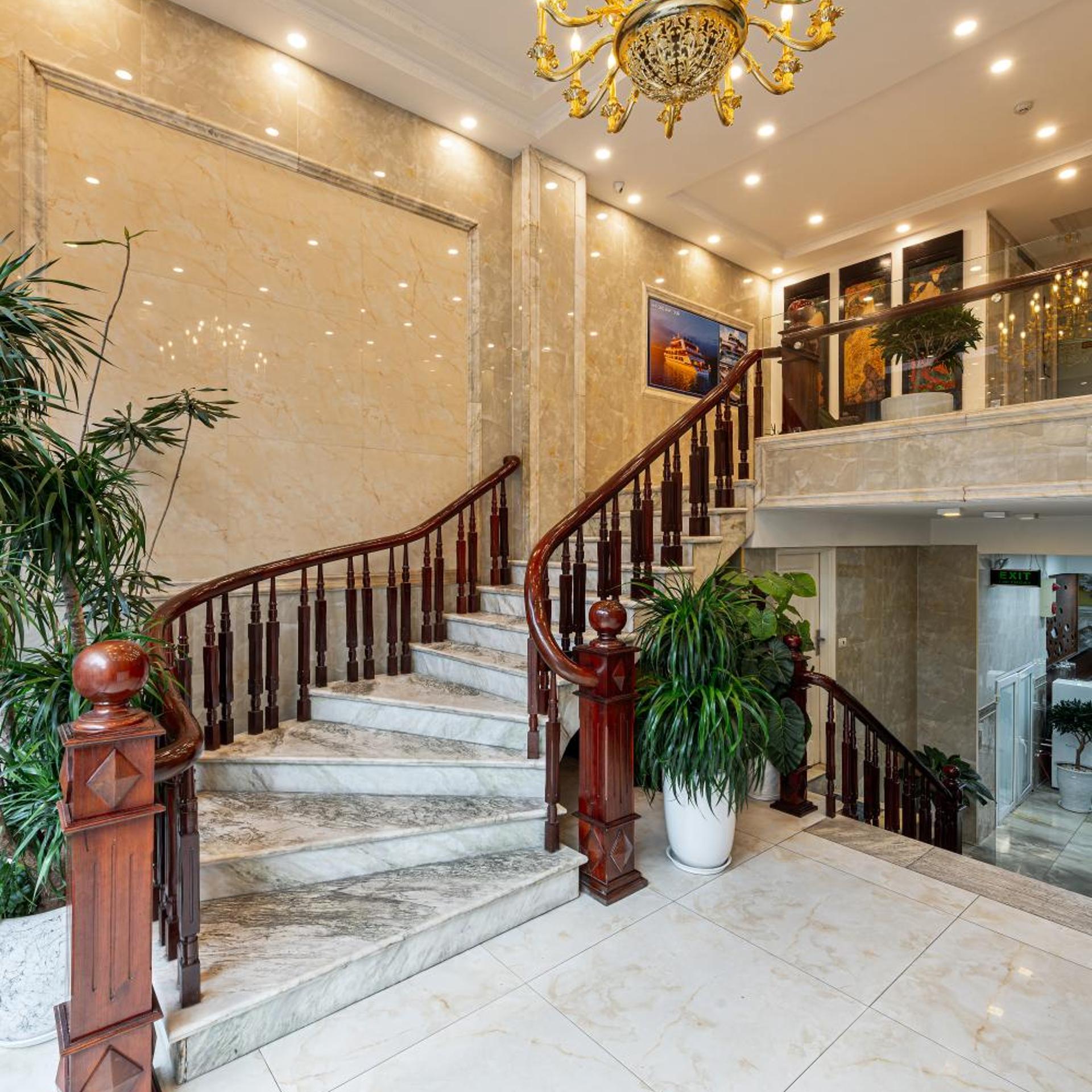Golden Sun Palace Hotel 7/54