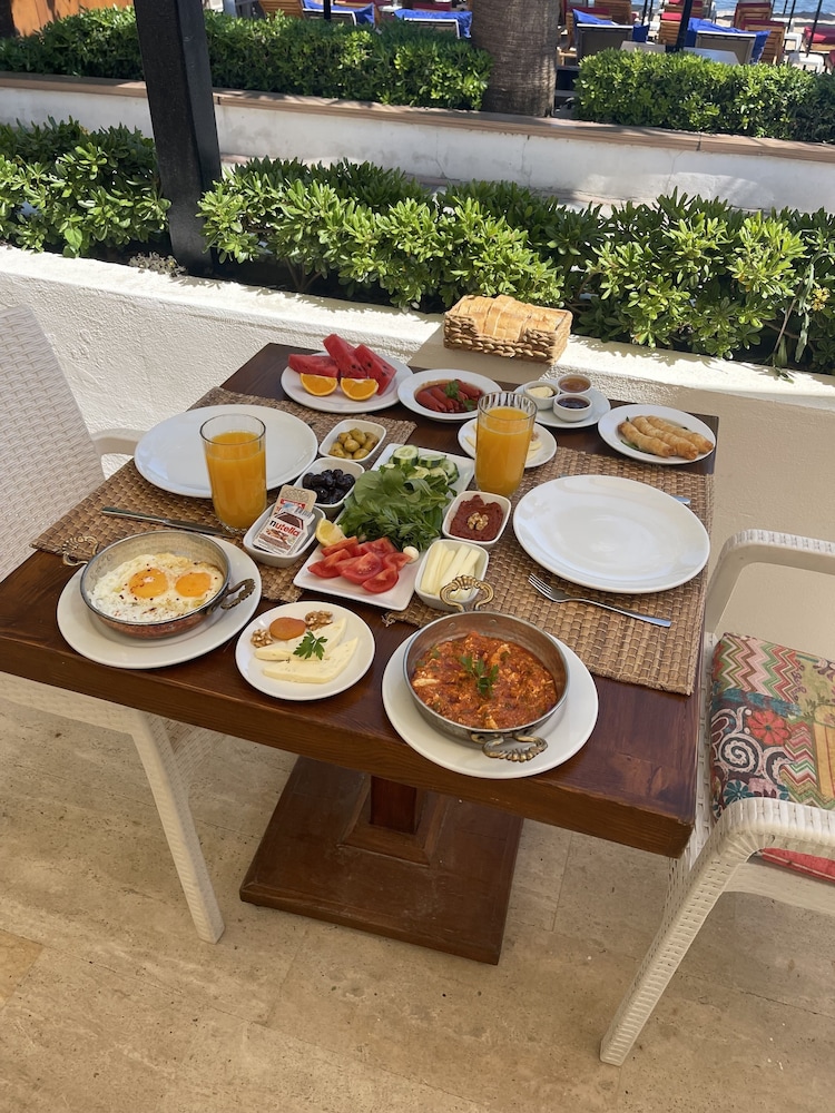 Butikhan Hotel 51/69