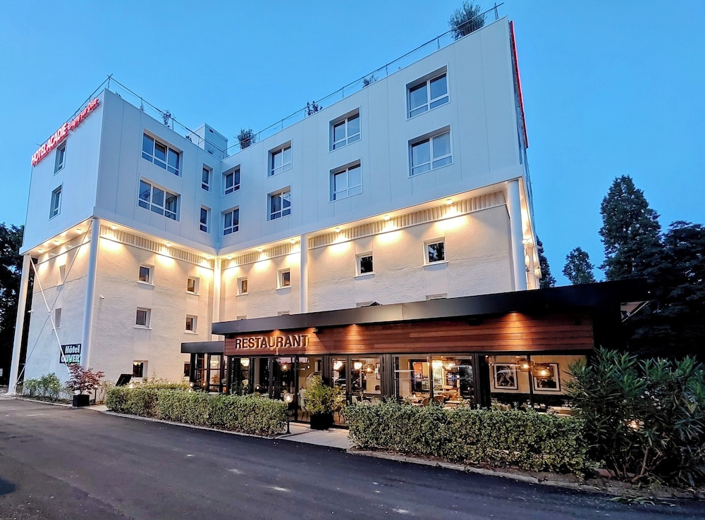 Comfort Hotel Cergy Pontoise Comfort FR06 1/36
