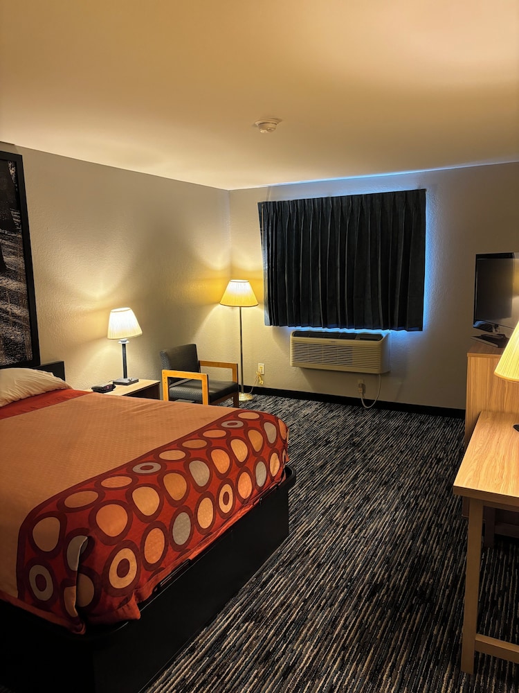Room, Queen Bed, Accessible
