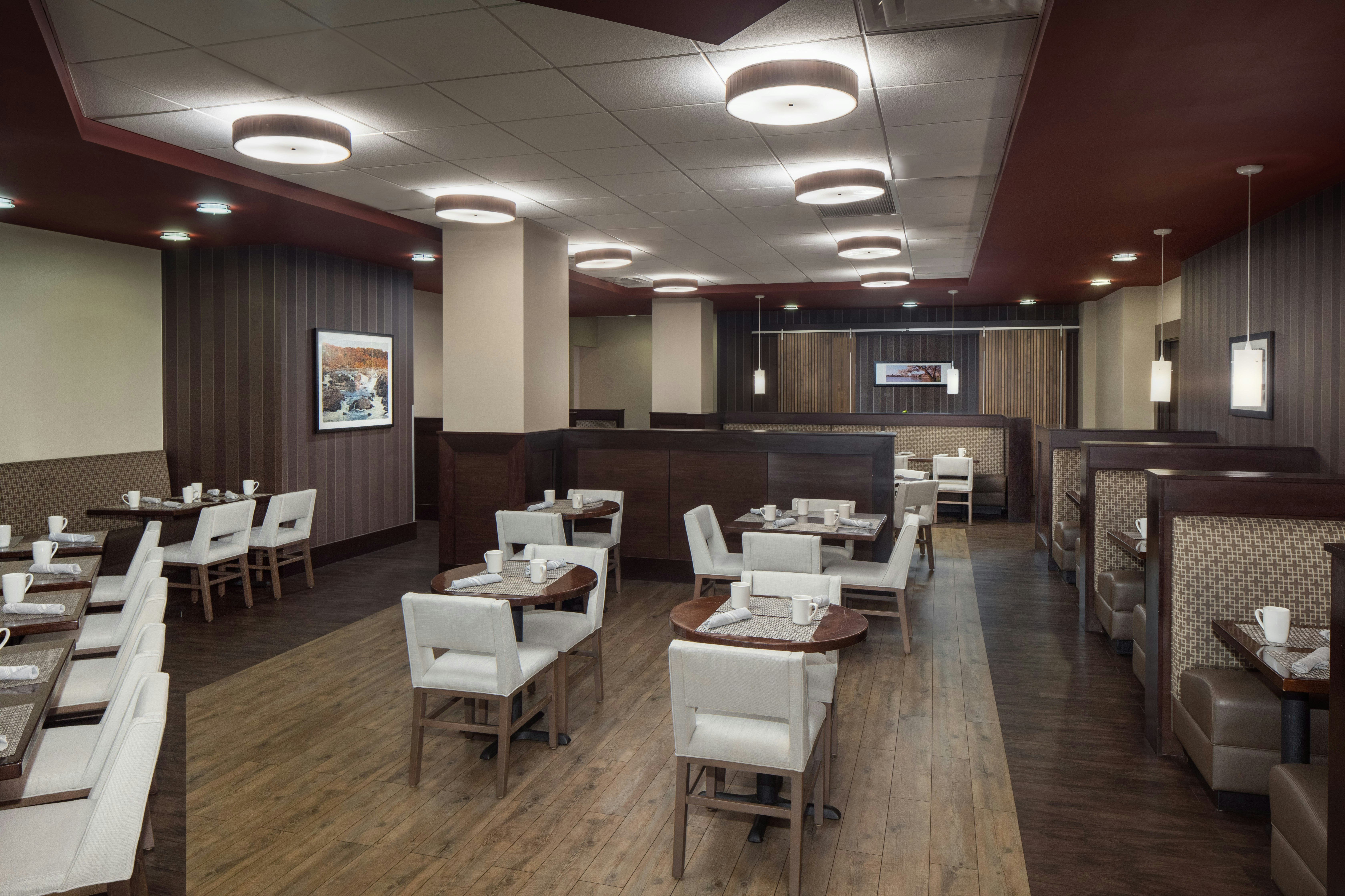 DoubleTree by Hilton Washington DC Silver Spring 23/55
